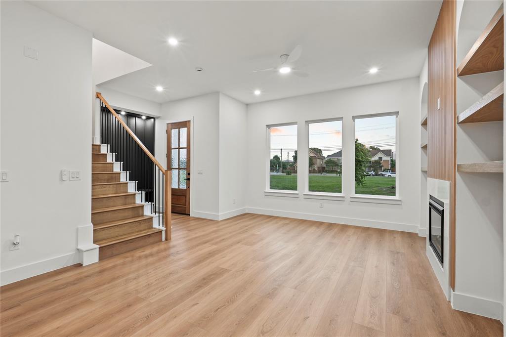 Parks & Freedman Spgs Ave - Residential