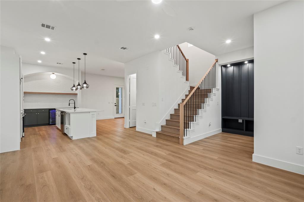 Parks & Freedman Spgs Ave - Residential