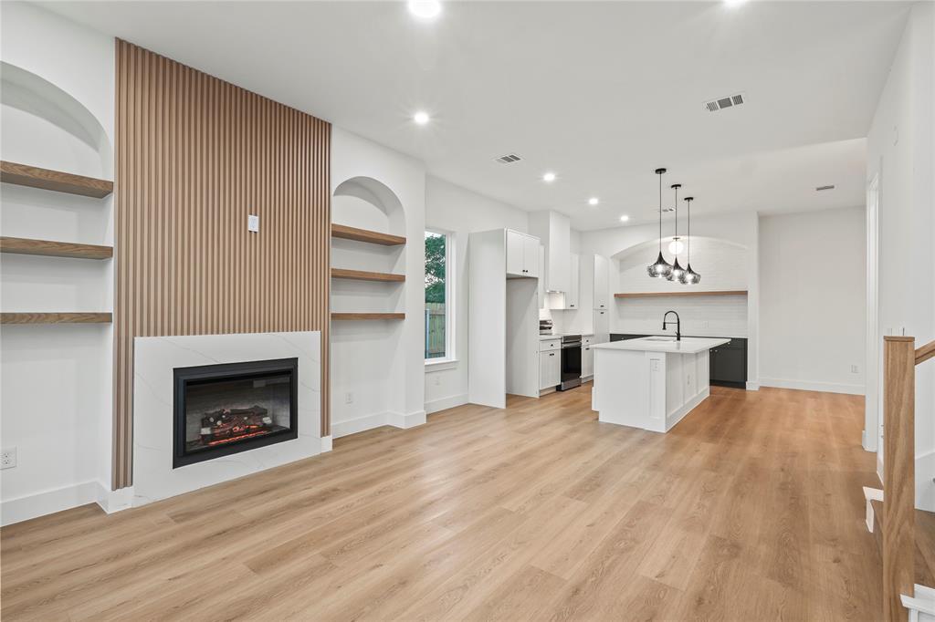 Parks & Freedman Spgs Ave - Residential