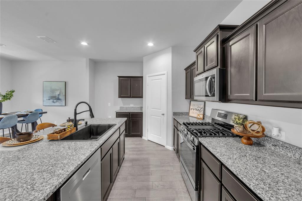 CHAPEL CREEK - Residential