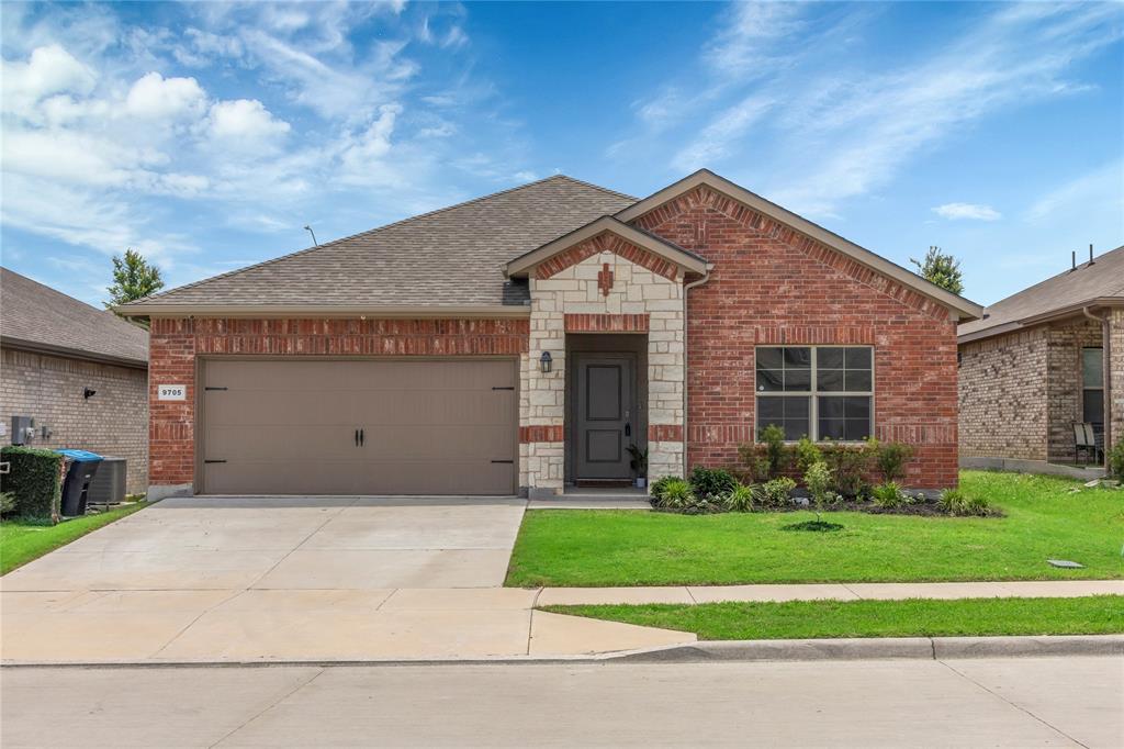 CHAPEL CREEK - Residential