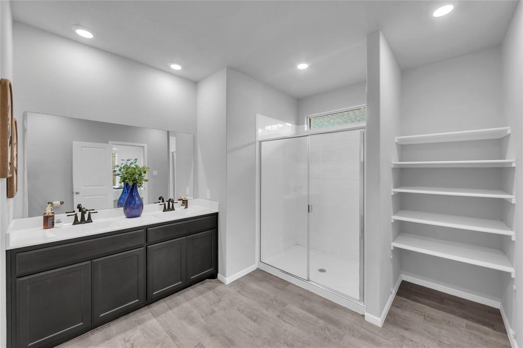 CHAPEL CREEK - Residential