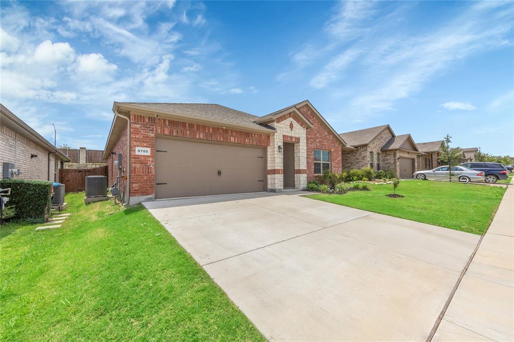 CHAPEL CREEK - Residential