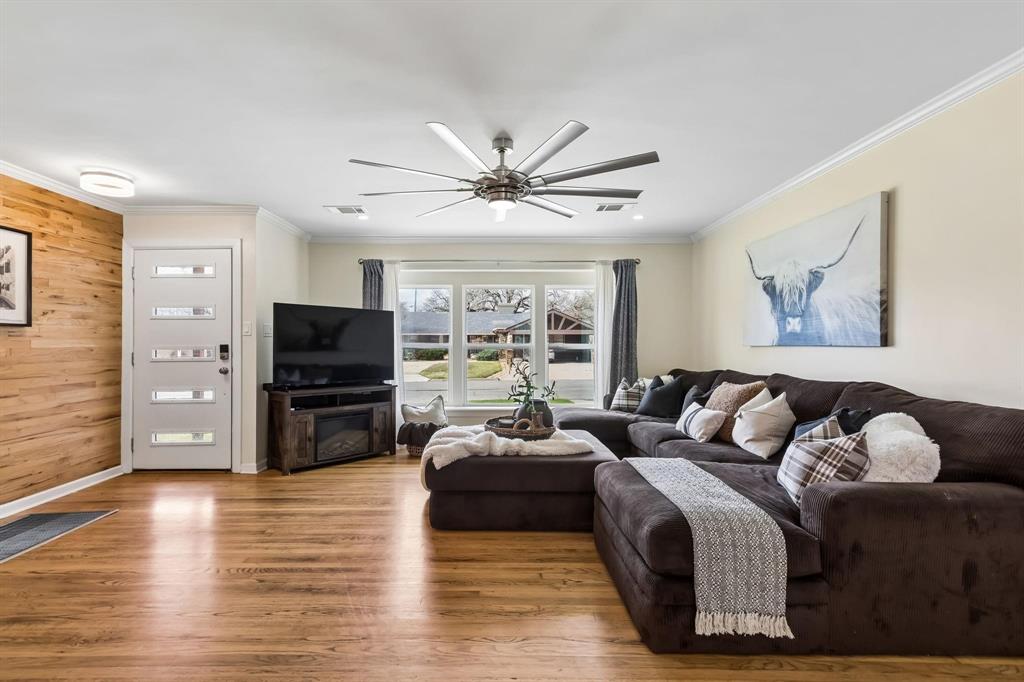 1401 N Highland Avenue