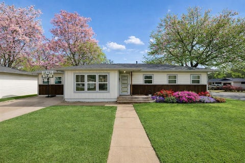 Photo of 1401 N Highland Avenue, Sherman, TX 75092 (MLS # 21411118)