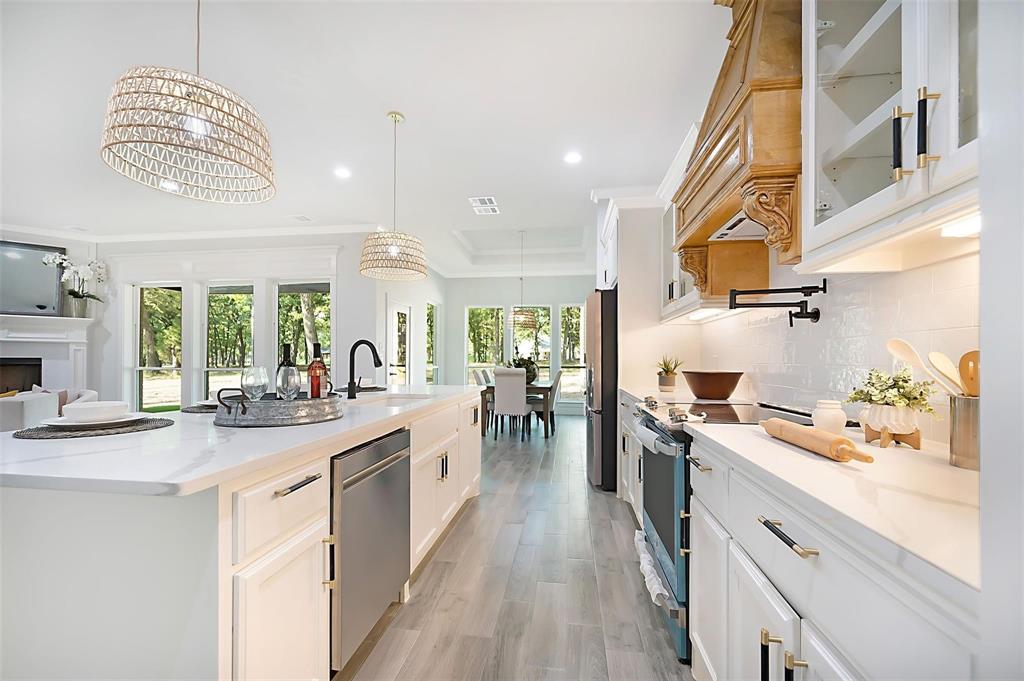 128 Saint Andrews Drive E