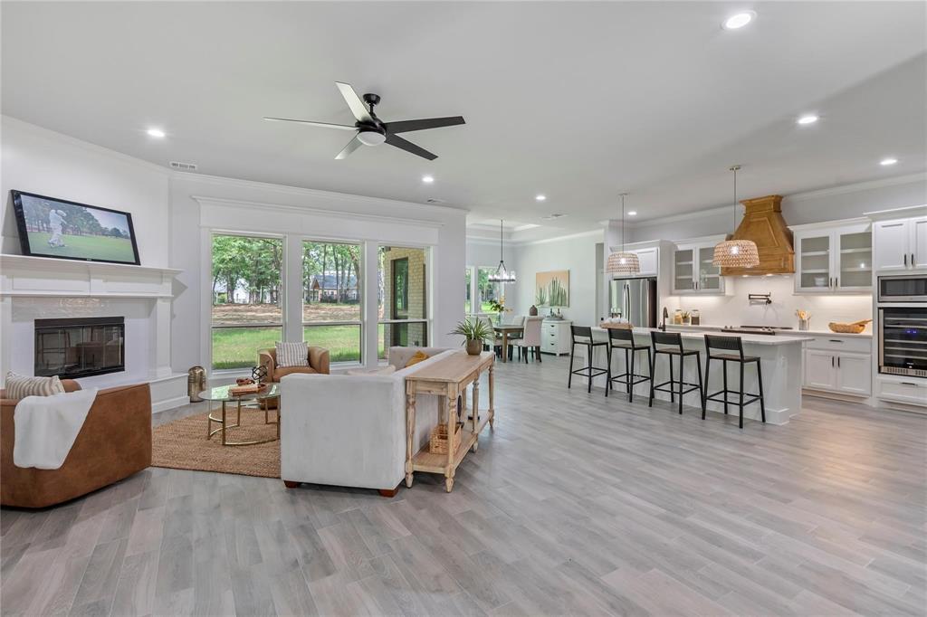 128 Saint Andrews Drive E