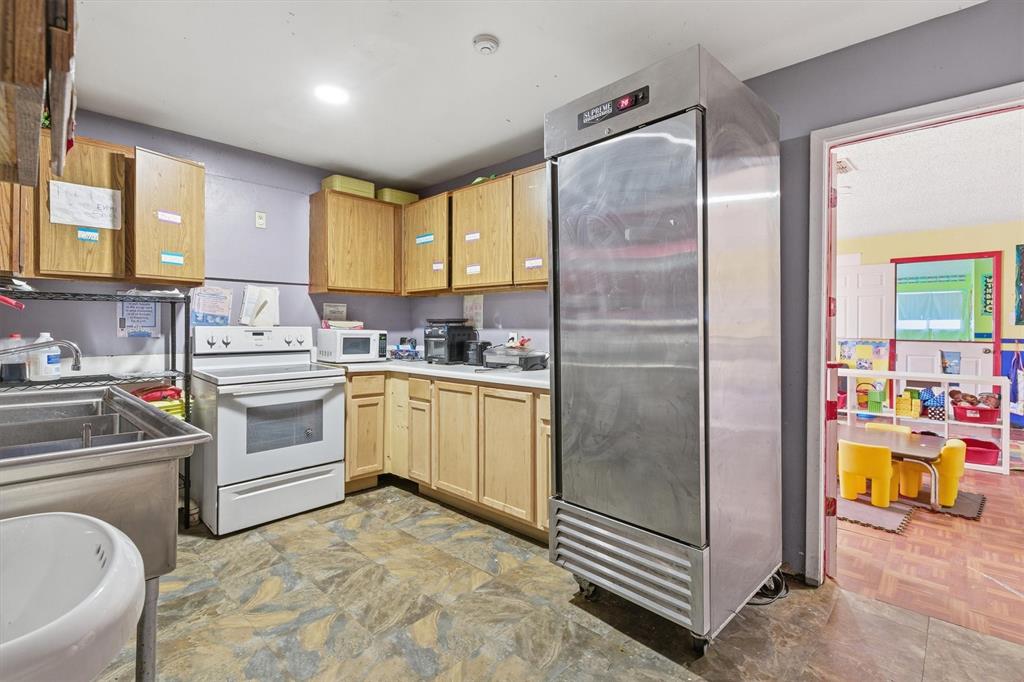 Inglewood Park 03 - Commercial Sale