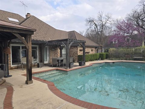 Tiny photo for 2869 Rainforest Court, Southlake, TX 76092 (MLS # 21194912)