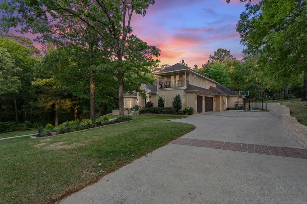 1915 Stoneleaf Drive