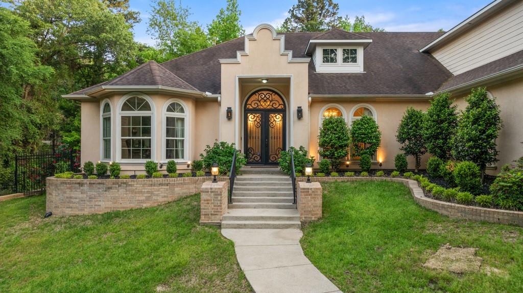 1915 Stoneleaf Drive