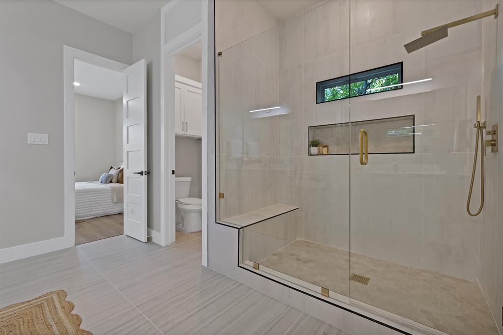 chamberlain Arlington Heights 1st - Residential