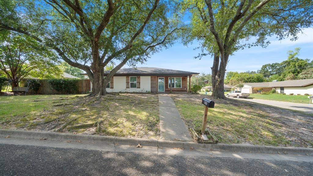 800 Angie Lane - Photo 2