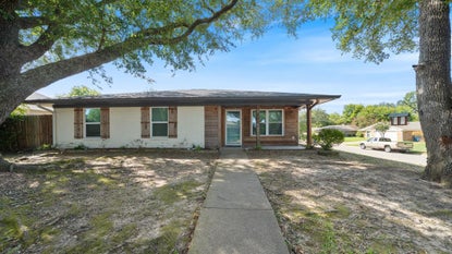 800 Angie Ln – Investment Home