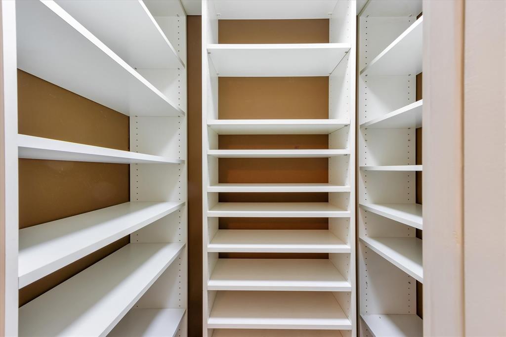 Greenbrier Place Condos - Residential Lease