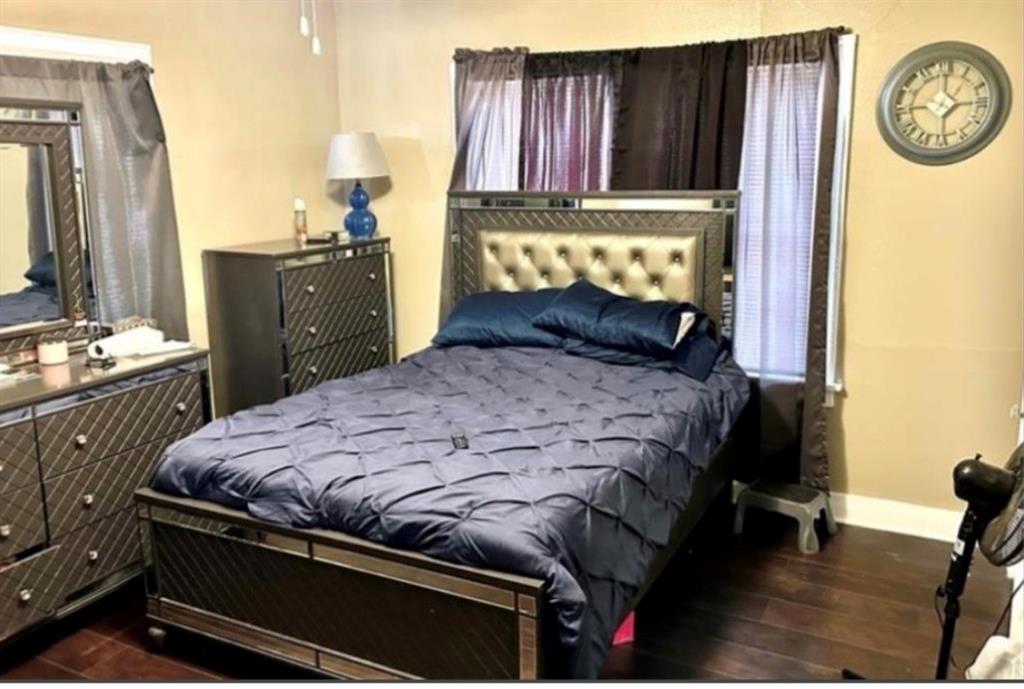 EAST GLADSTONE - Residential