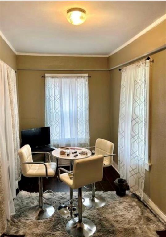 EAST GLADSTONE - Residential