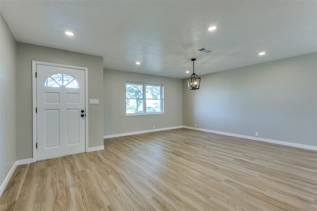 709 S Farmington Road