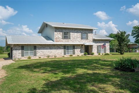 374 County Road 42530 Paris TX 75462