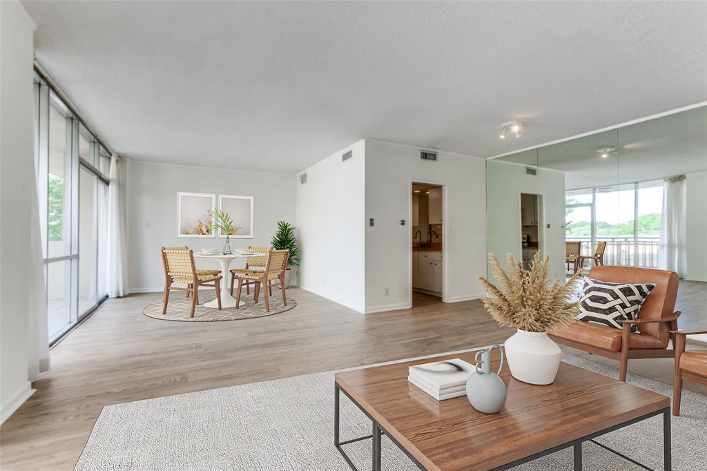 6211 W Northwest Highway 304