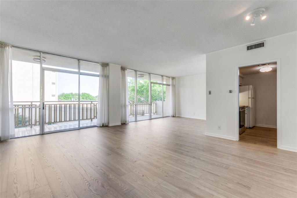 6211 W Northwest Highway 304