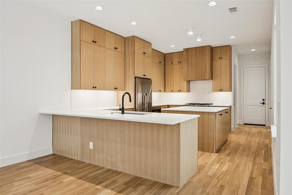 5602 Ellsworth Avenue