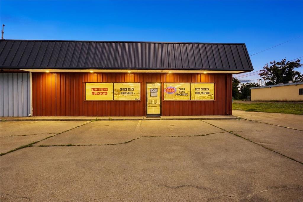 415 S Highway 37 S