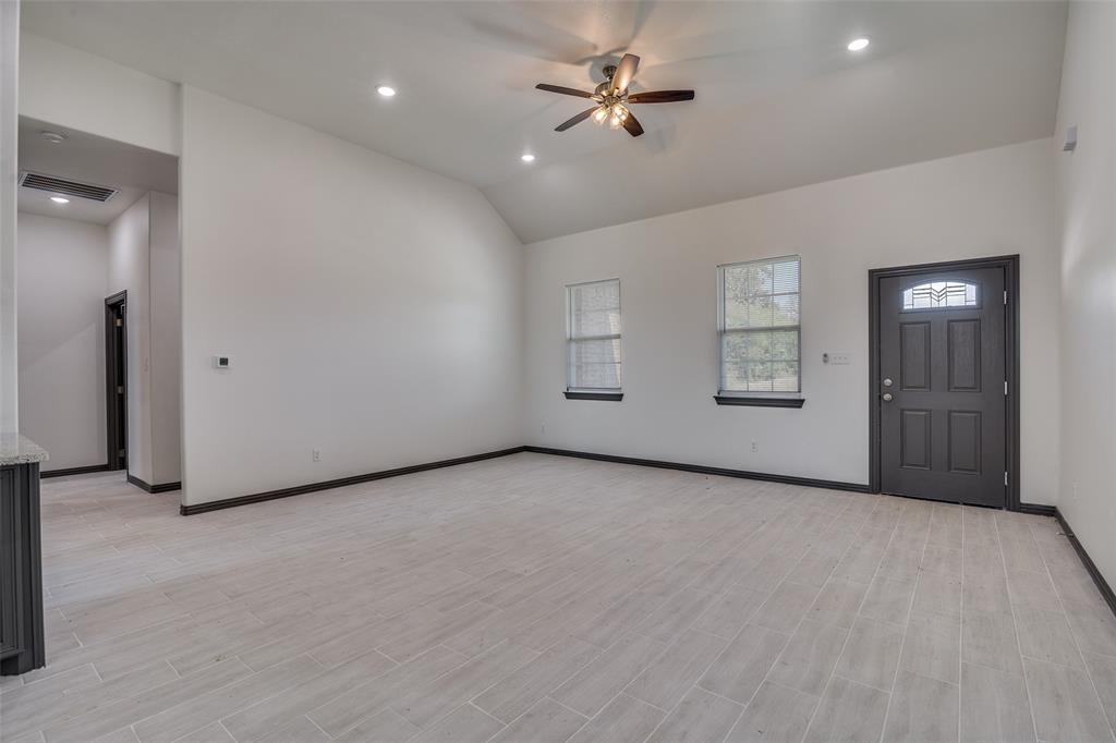 701 Lakeland Drive