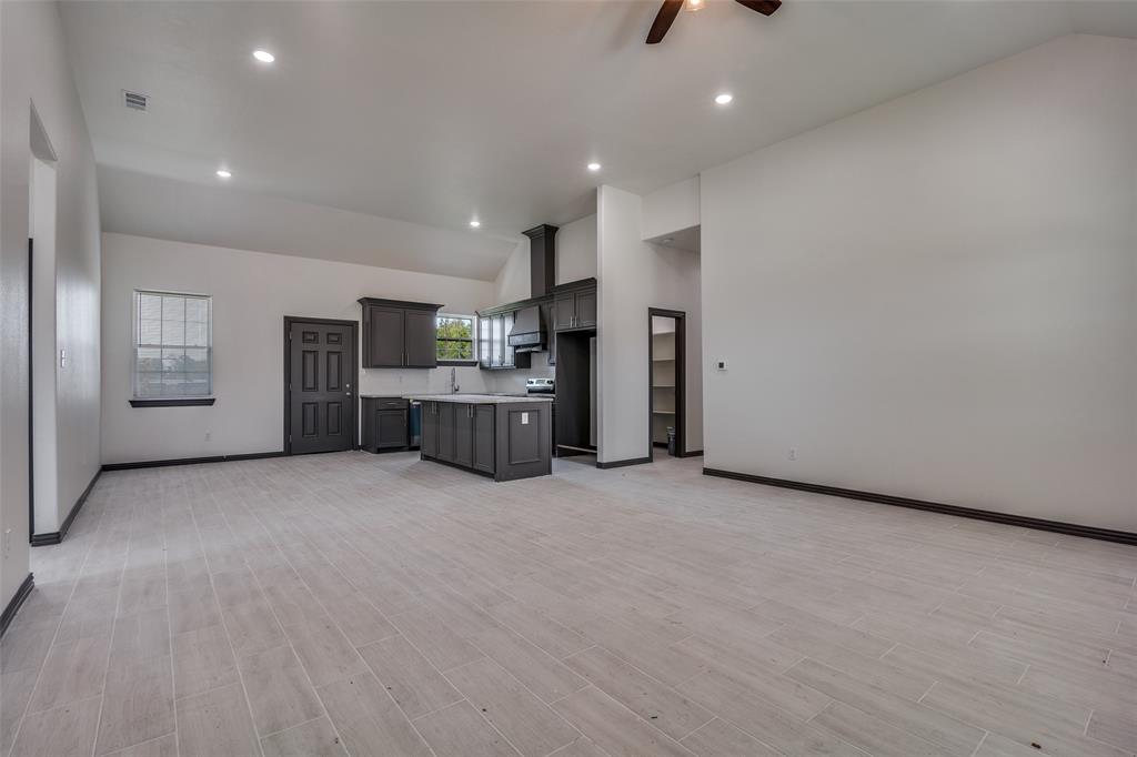 701 Lakeland Drive