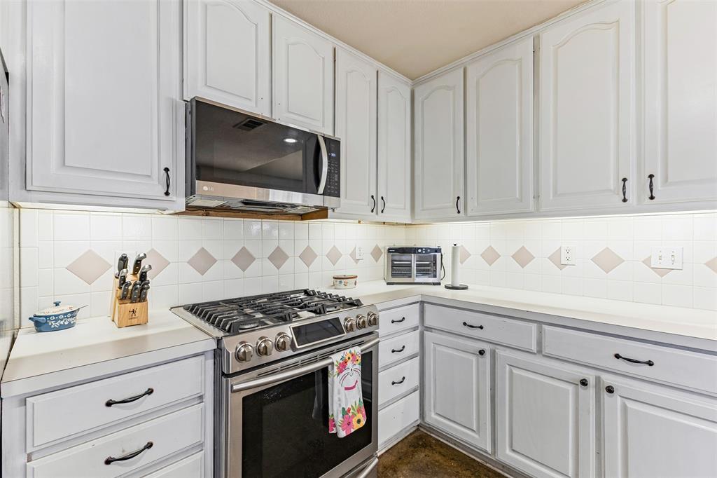 N Beach Village At Summerfields - Residential