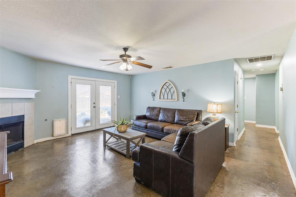 N Beach Village At Summerfields - Residential