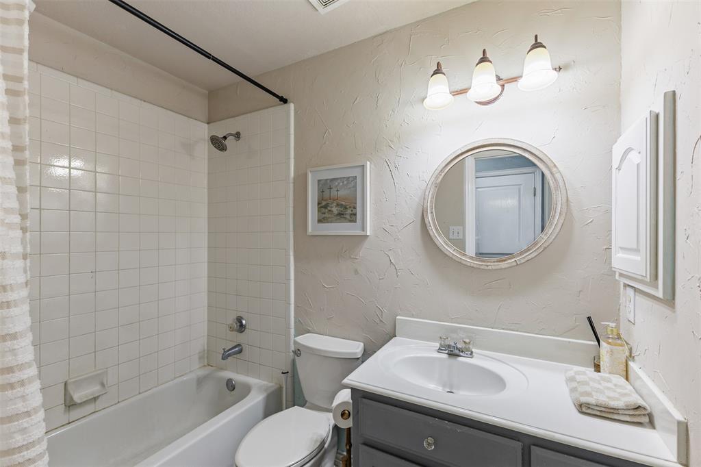 N Beach Village At Summerfields - Residential