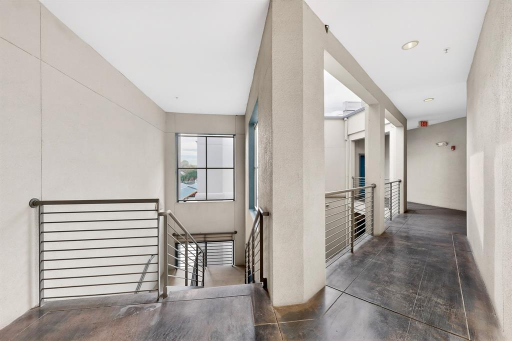 4414 Cedar Springs Road 325