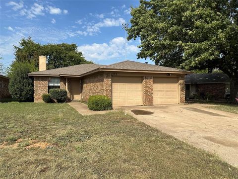 1420 Briar Circle Crowley TX 76036