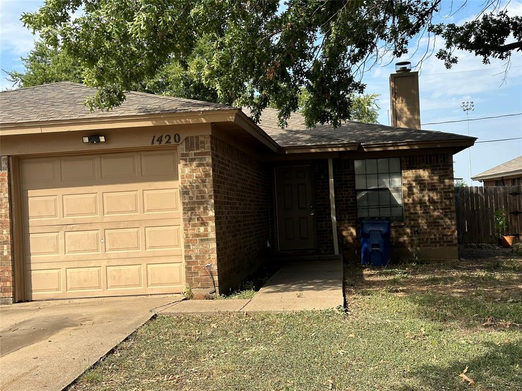 1420 Briar Circle