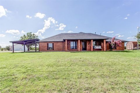 601 County Road 3525 Paradise TX 76073