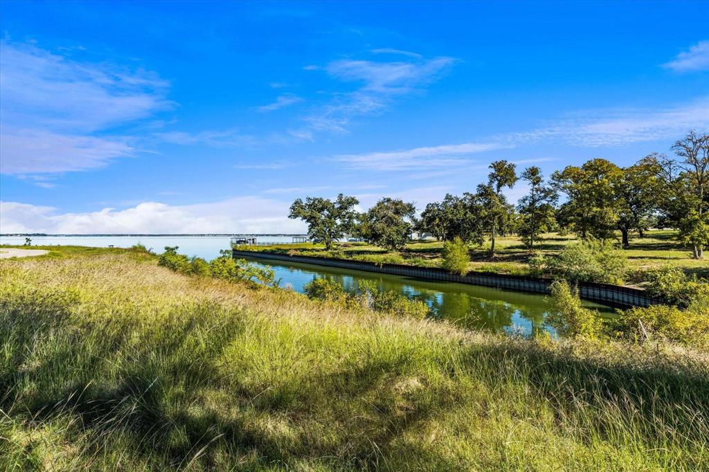 Admiral Shores on Richland Chambers Lake - Land