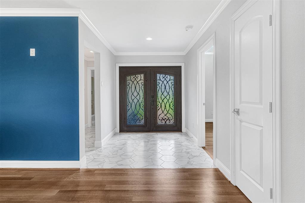 222 Sovereign Court