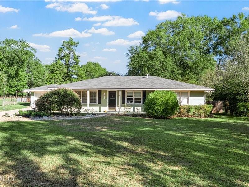 1816 Live Oak Drive