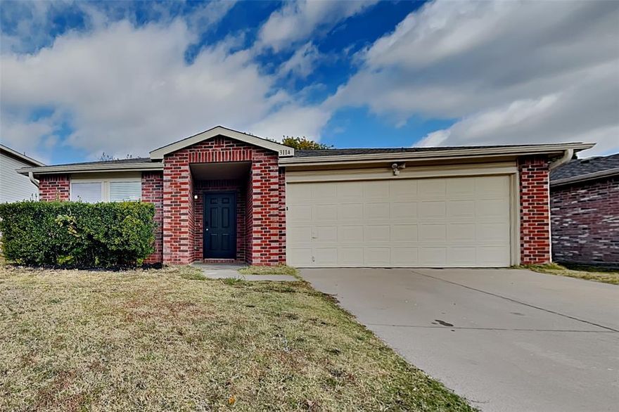 Charming 4 bed, 2 bath 2,098 sq ft home in Mckinney! Open kitchen concept with updated counters. Primary suite with attached bathroom. Spacious backyard, great for gatherings! Pets accepted on a case by case basis. Additional admin fees apply. The Fireplace is decorative. Schedule your showing today! This home is as-is.  
LEASE TERM:1-2 years

This home may be located within a Homeowners Association (HOA) community. If so, residents will be responsible for adhering to all HOA rules and regulations. Please contact your agent or landlord's agent for more information.