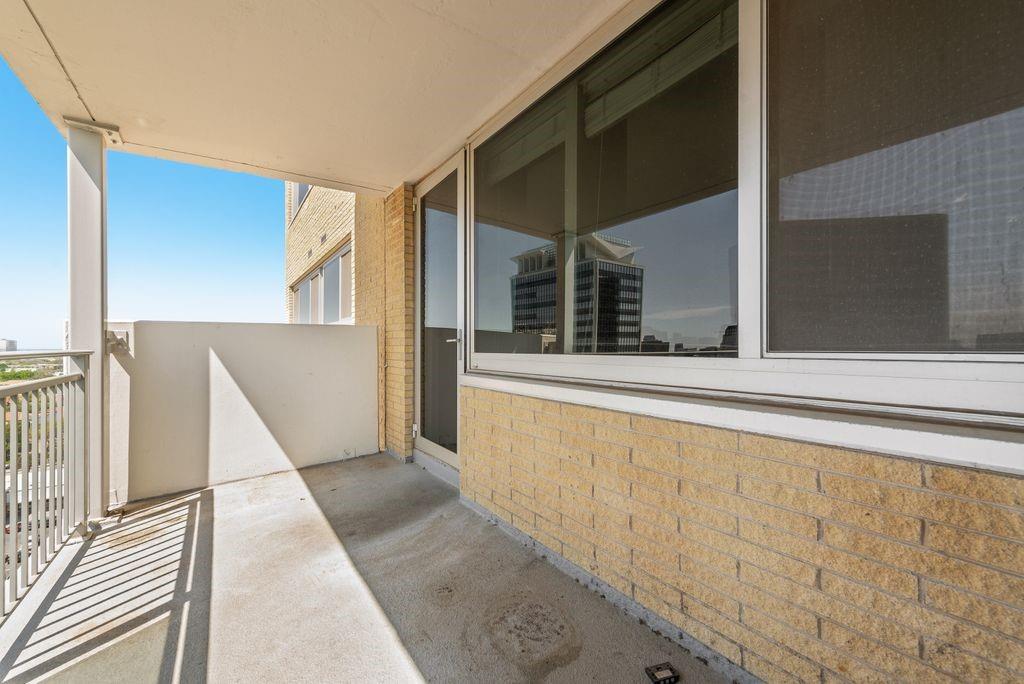 TWENTY-ONE TURTLE CREEK CONDOS - Residential