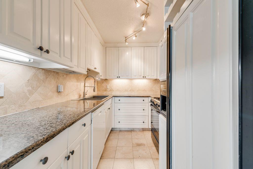 TWENTY-ONE TURTLE CREEK CONDOS - Residential