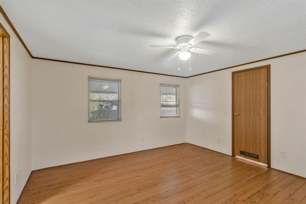 ABST 591 TR 15 J MC KINNEY - Residential