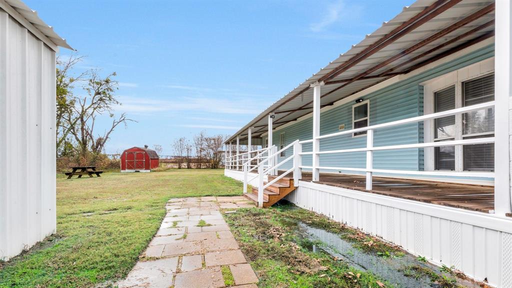 ABST 591 TR 15 J MC KINNEY - Residential