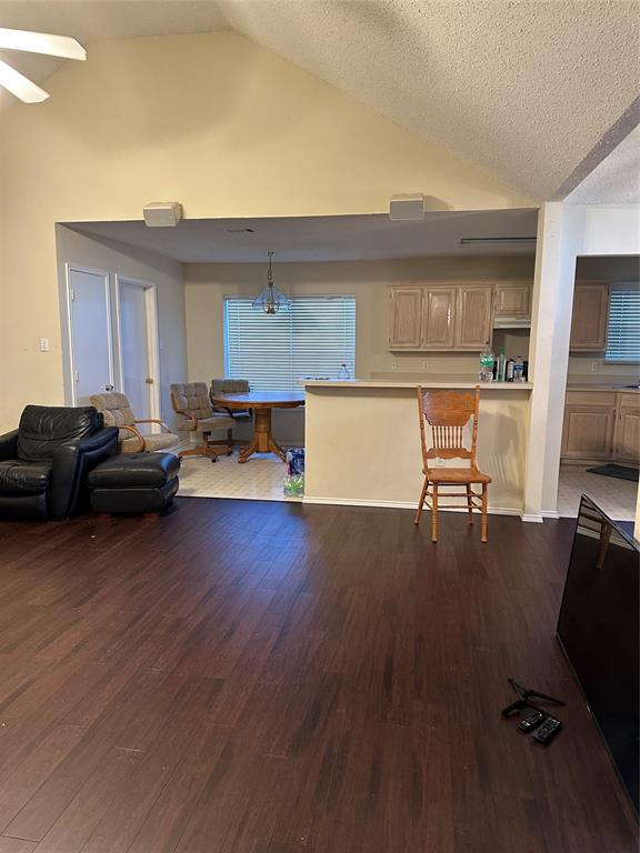 Timber Valley Estates Ph V - Residential Lease