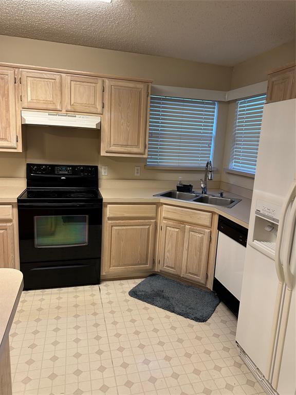 Timber Valley Estates Ph V - Residential Lease