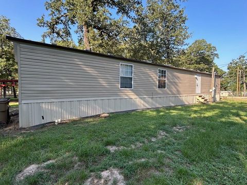 A home in Mabank