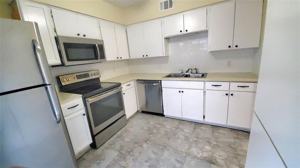 Richardson Life Style Twnhms - Residential Lease