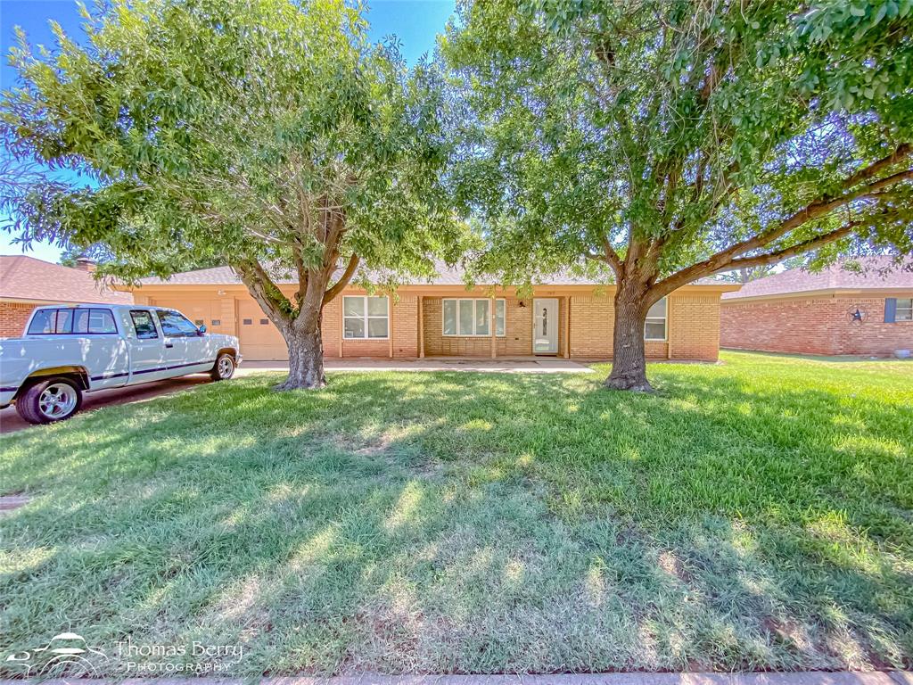 1517 N Pioneer Drive