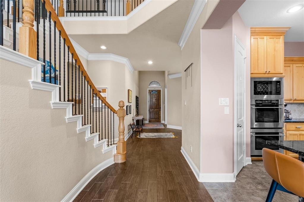 1005 High Hawk Trail